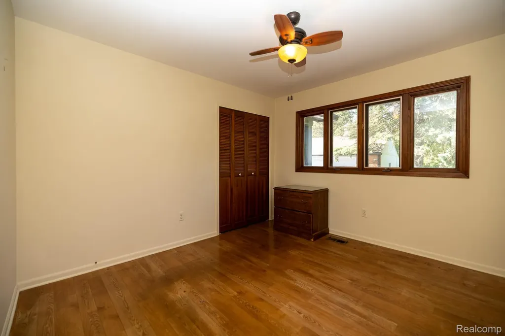 6084 Upper Straits Boulevard West Bloomfield Charter Township MI 48324