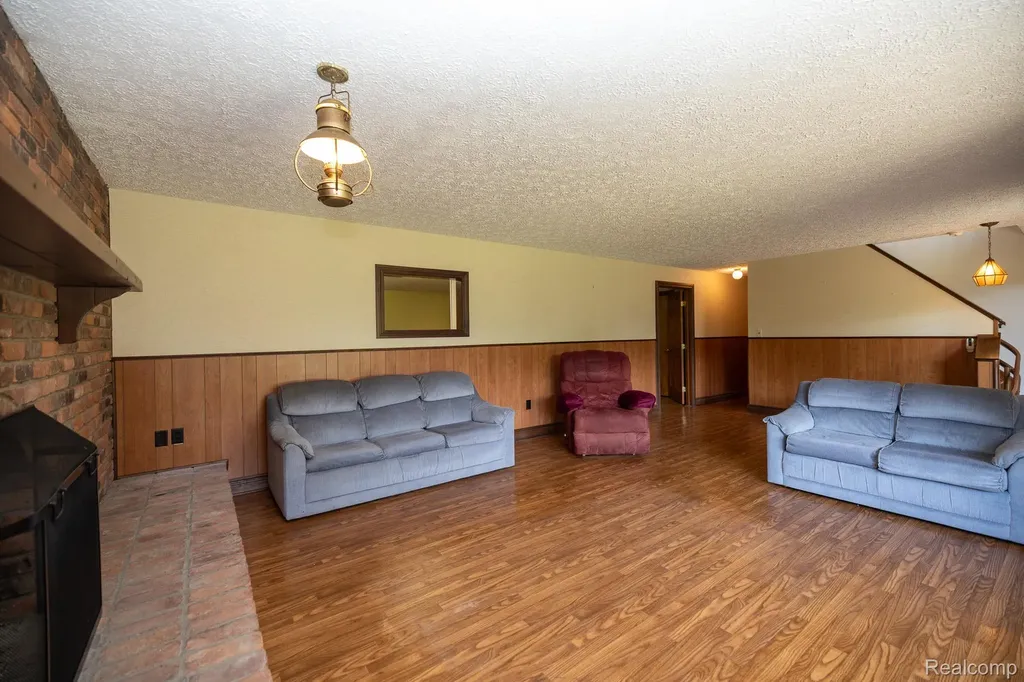 6084 Upper Straits Boulevard West Bloomfield Charter Township MI 48324