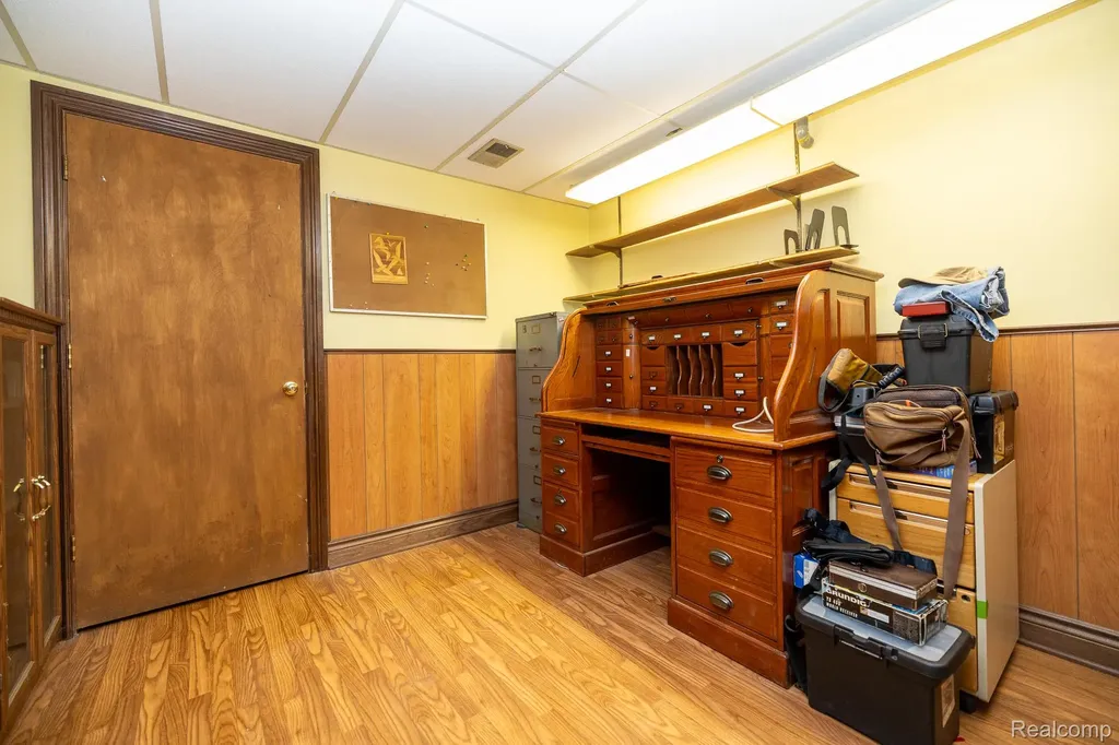 6084 Upper Straits Boulevard West Bloomfield Charter Township MI 48324