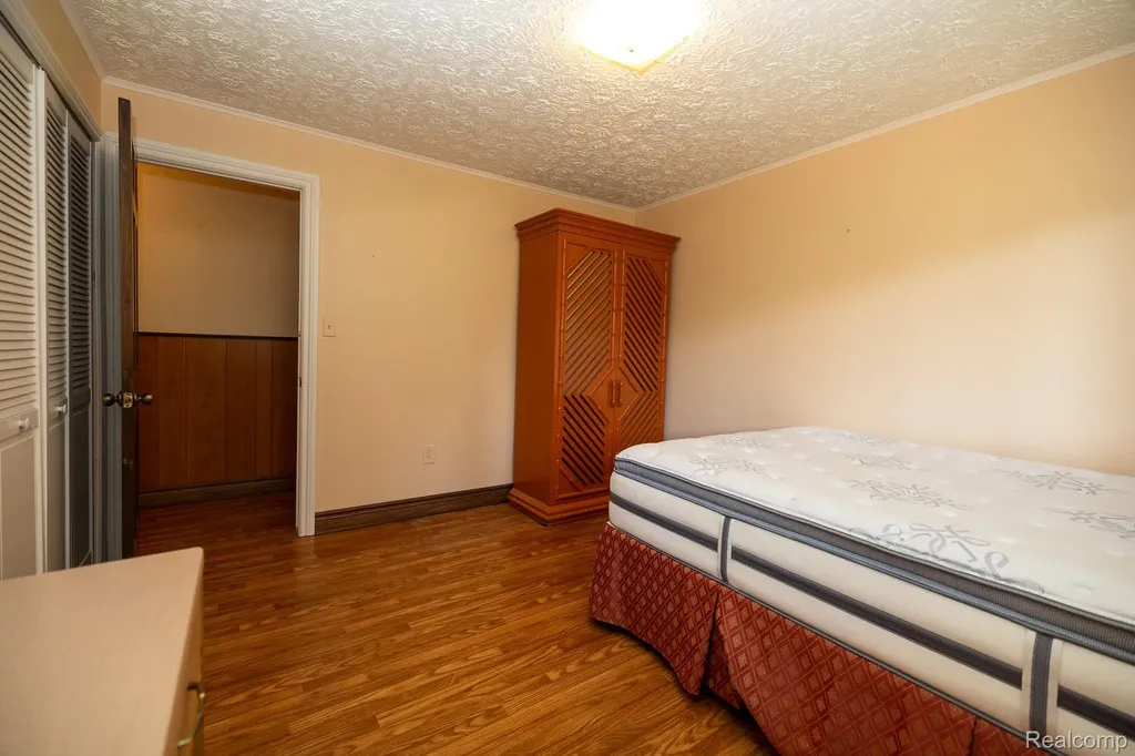 6084 Upper Straits Boulevard West Bloomfield Charter Township MI 48324