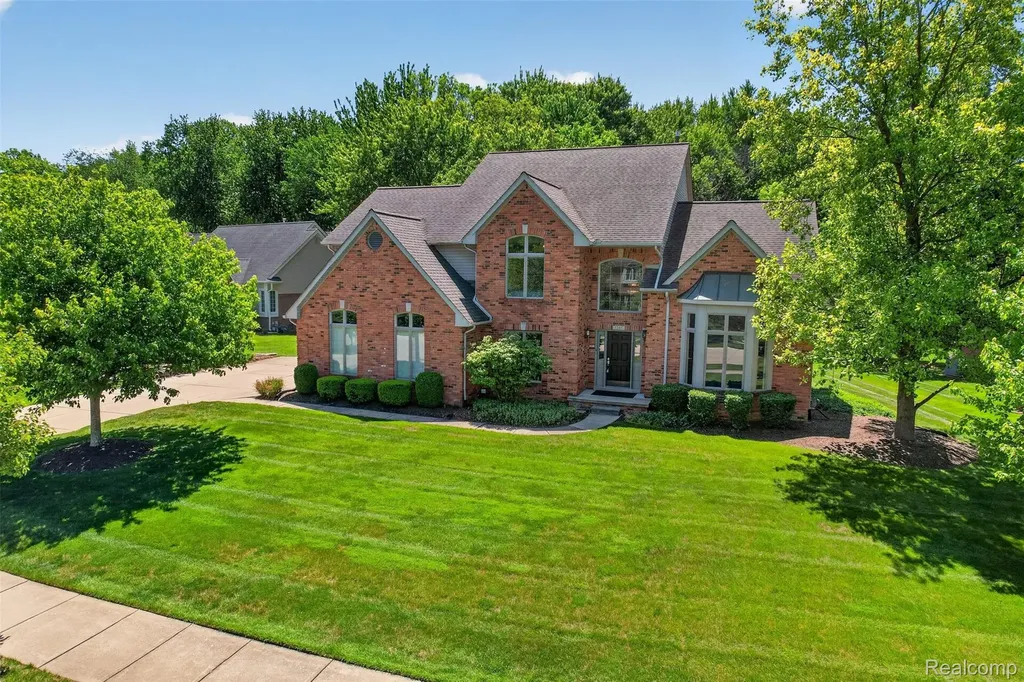 1297 Almond Drive Troy City MI 48098