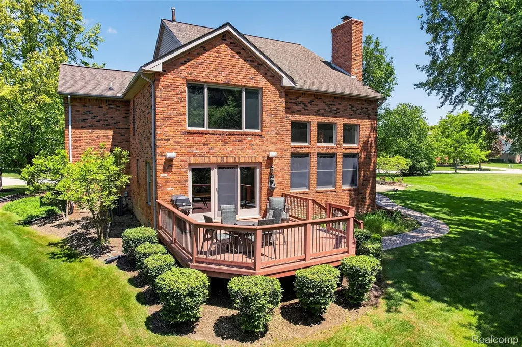 1297 Almond Drive Troy City MI 48098