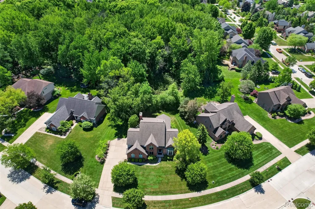 1297 Almond Drive Troy City MI 48098