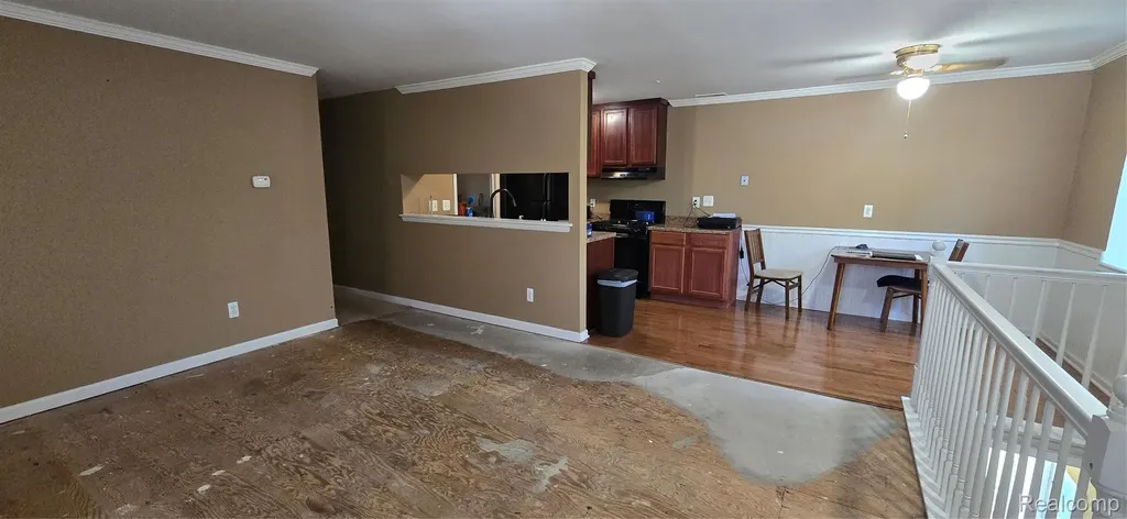 2260 N Hix Road Westland City MI 48185