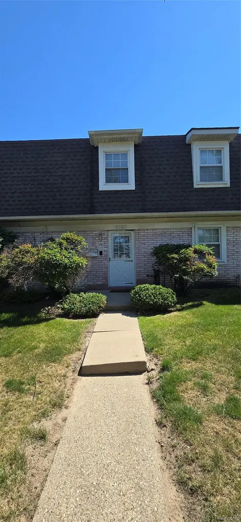 2260 N Hix Road Westland City MI 48185