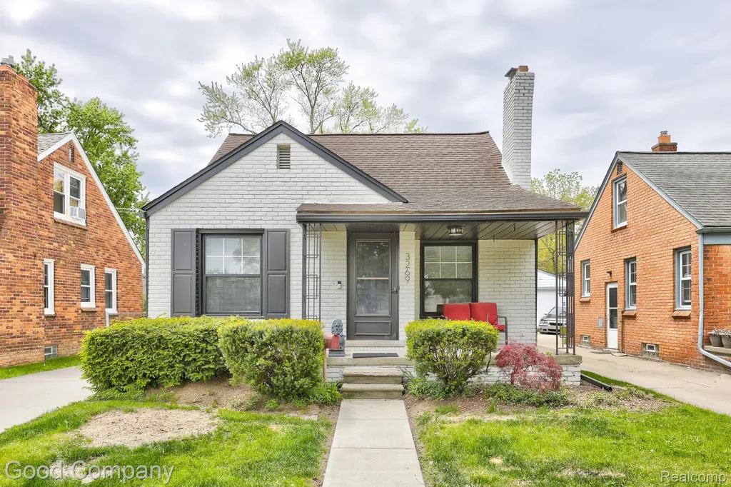 3269 Royal Avenue Berkley City MI 48072
