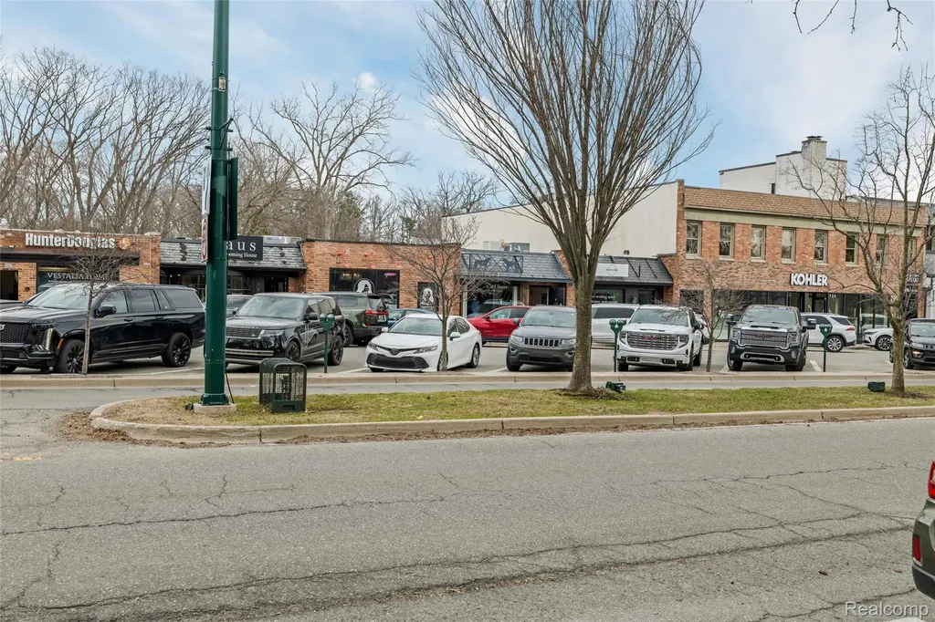 723 N Old Woodward Avenue Birmingham City MI 48009