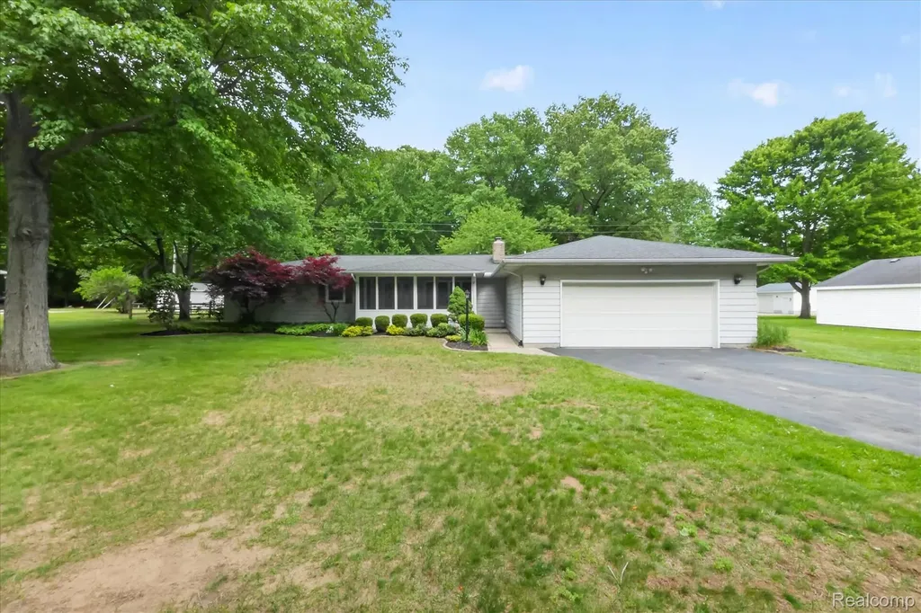 2083 Wells Road Dundee Township MI 48131