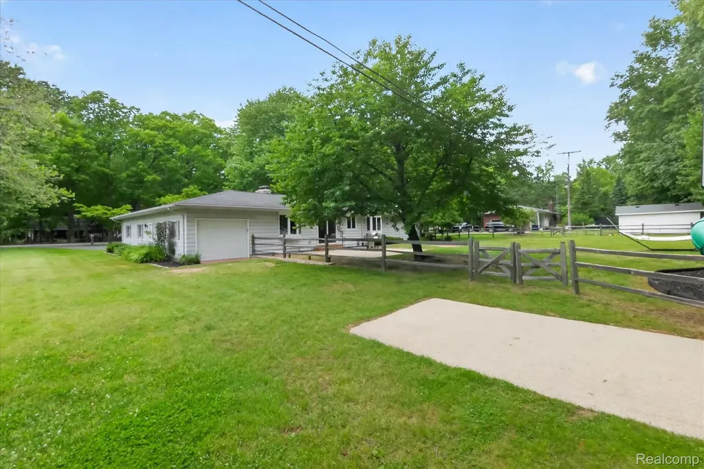 2083 Wells Road Dundee Township MI 48131