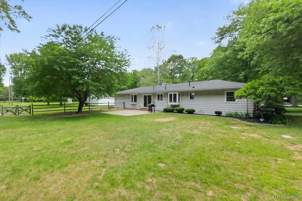 2083 Wells Road Dundee Township MI 48131