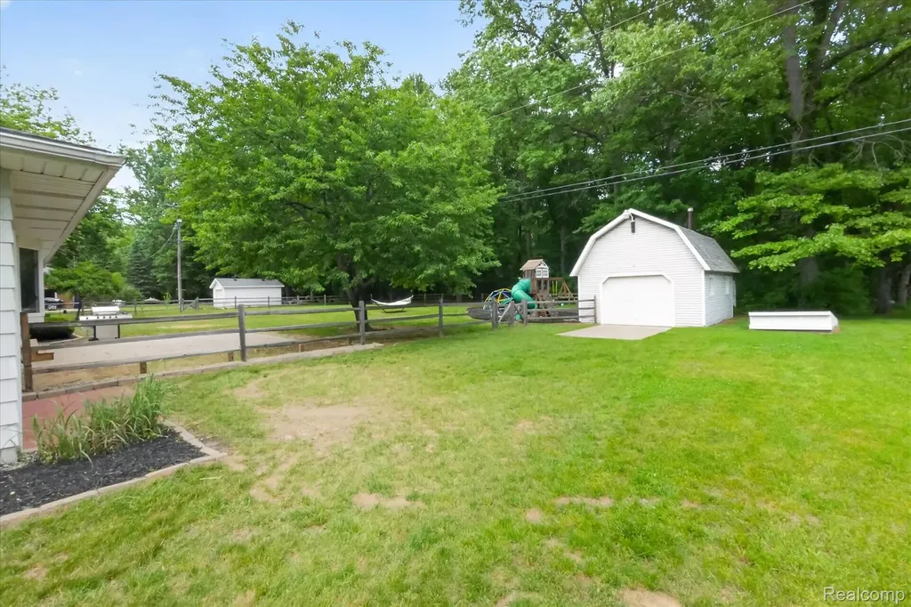 2083 Wells Road Dundee Township MI 48131