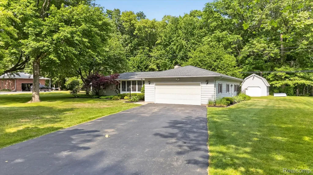 2083 Wells Road Dundee Township MI 48131