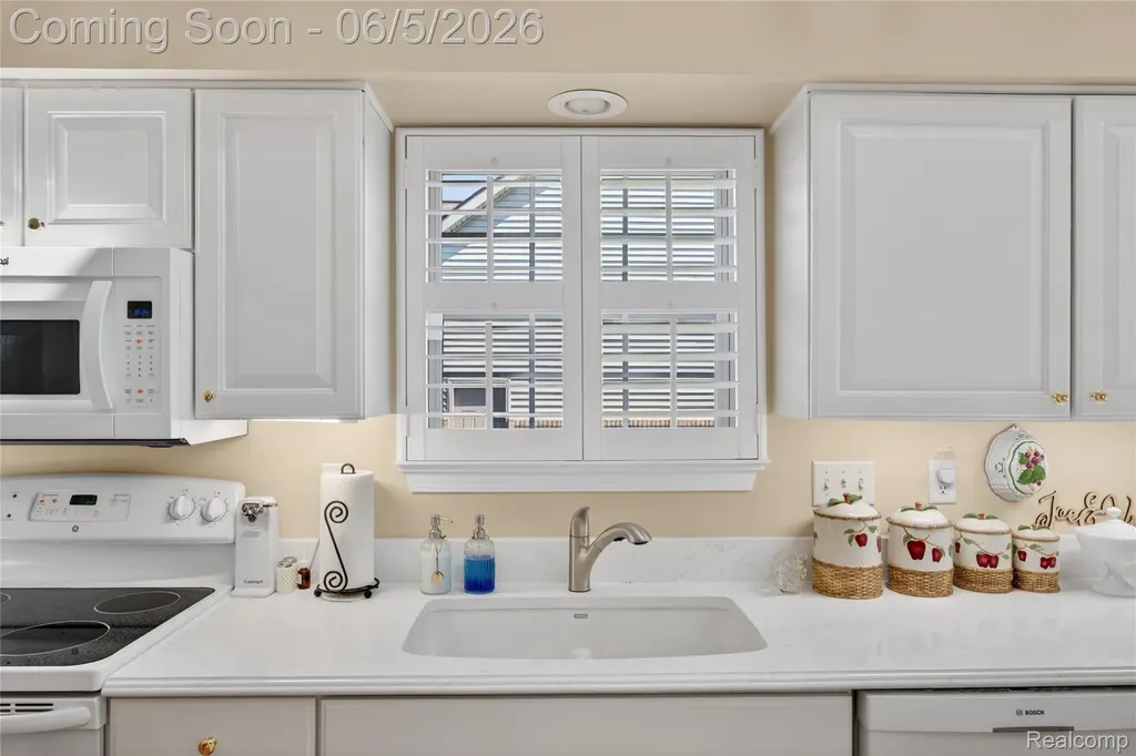 2443 Crossings Circle Davison Township MI 48423