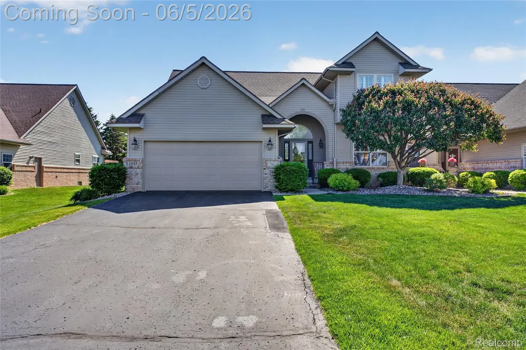 2443 Crossings Circle Davison Township MI 48423