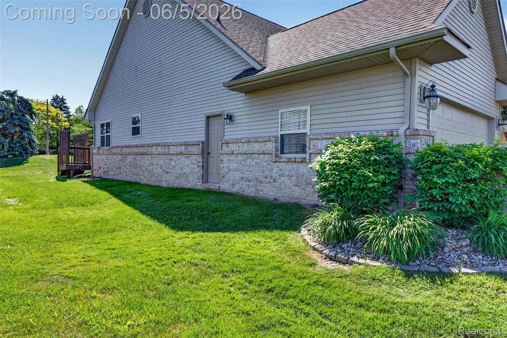 2443 Crossings Circle Davison Township MI 48423