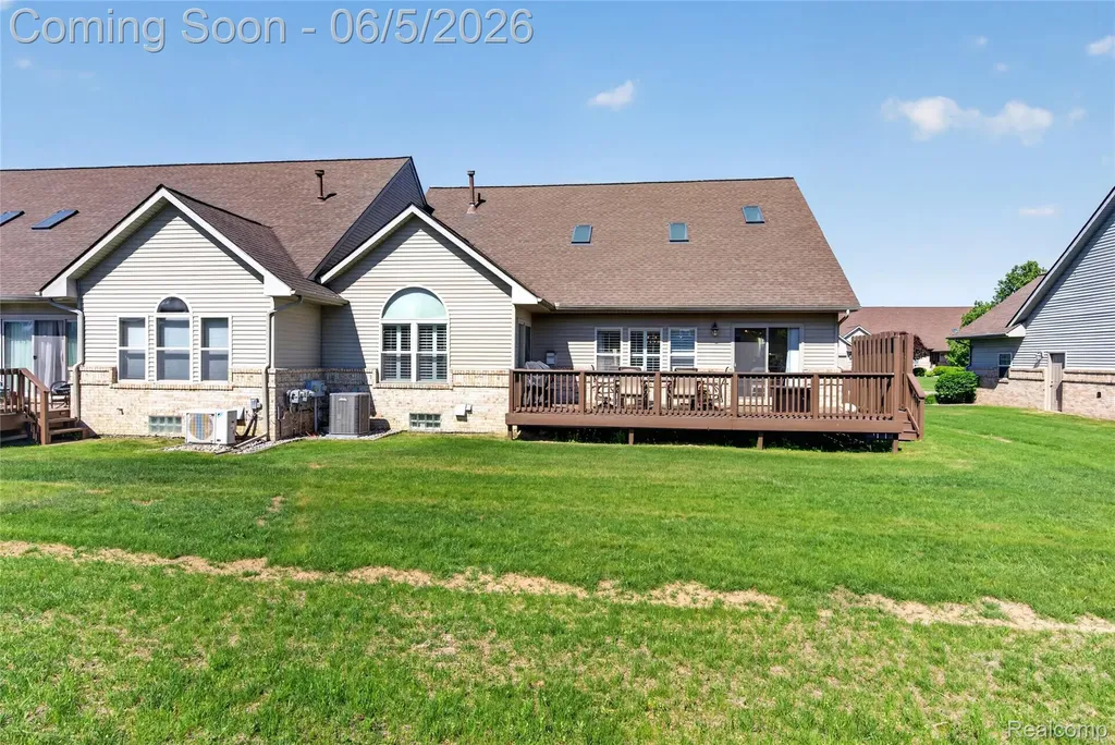 2443 Crossings Circle Davison Township MI 48423
