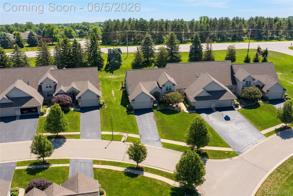 2443 Crossings Circle Davison Township MI 48423