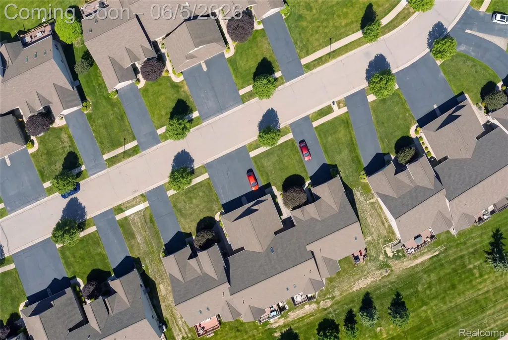 2443 Crossings Circle Davison Township MI 48423