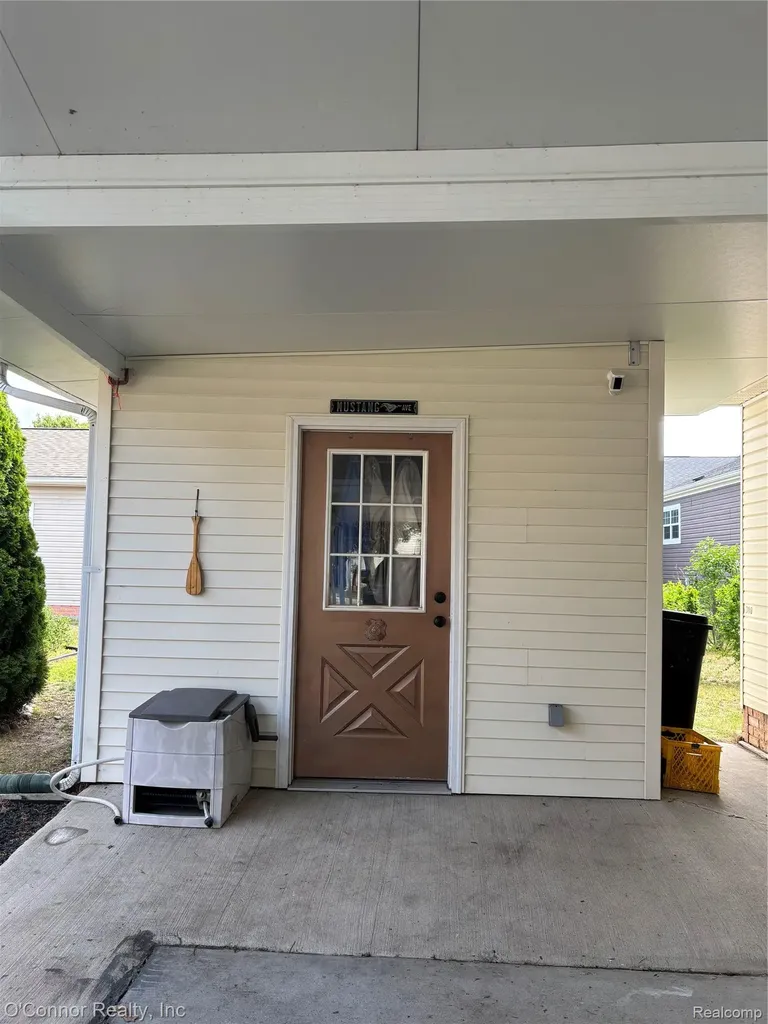 575 Blue Lake Court Kimball Township MI 48074