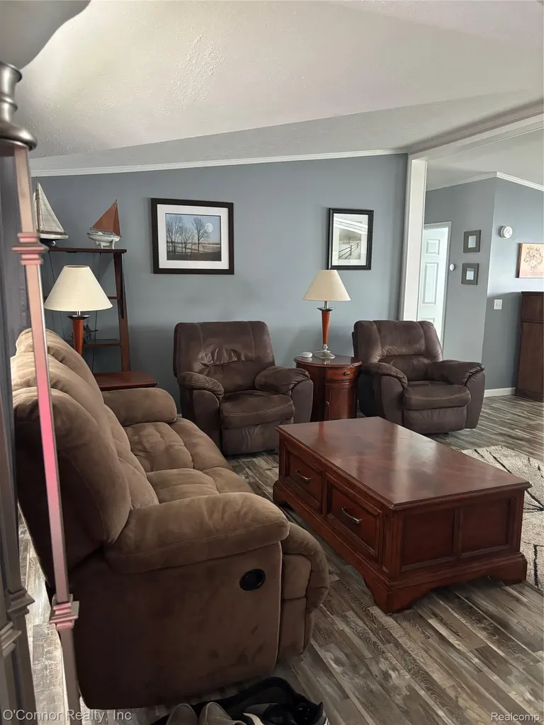 575 Blue Lake Court Kimball Township MI 48074