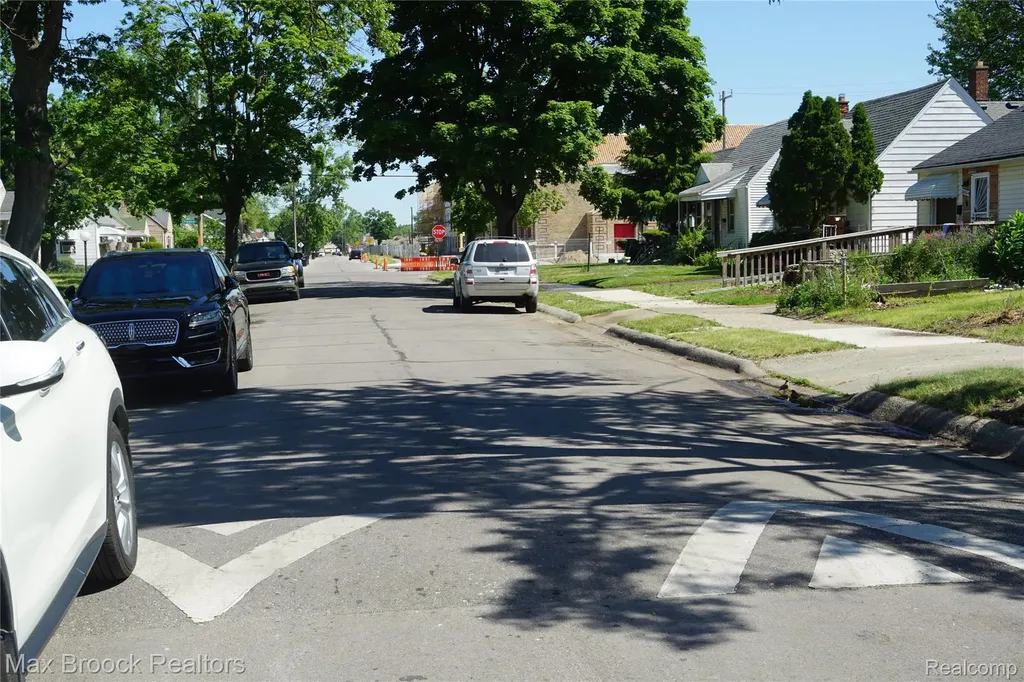20009 Indiana Street Detroit City MI 48221