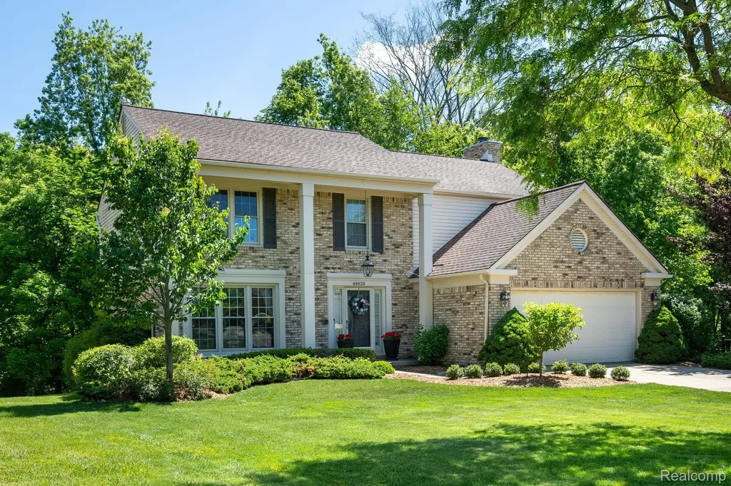 44828 Roundview Drive Novi City MI 48375