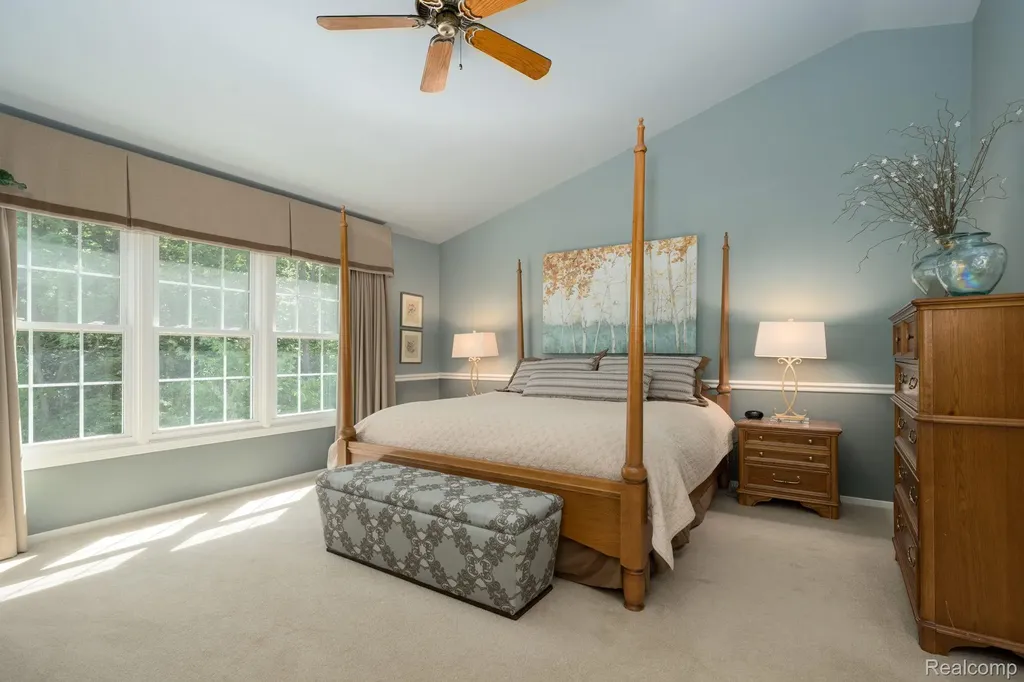 44828 Roundview Drive Novi City MI 48375