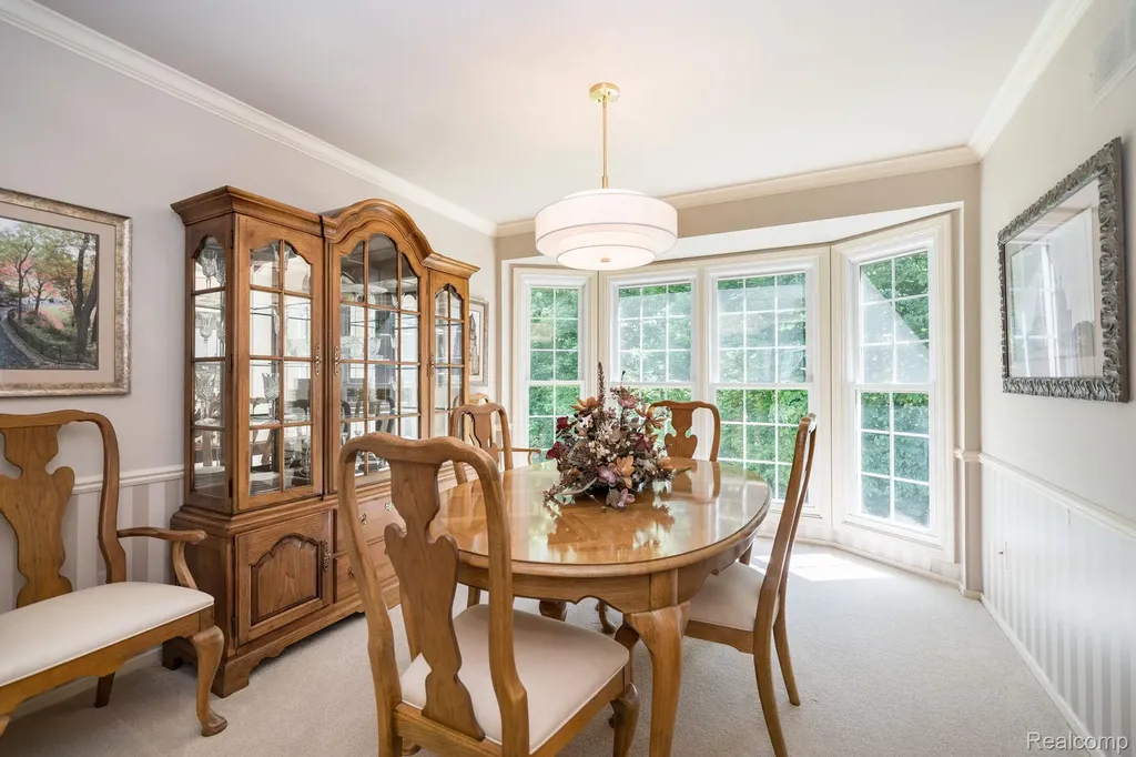 44828 Roundview Drive Novi City MI 48375