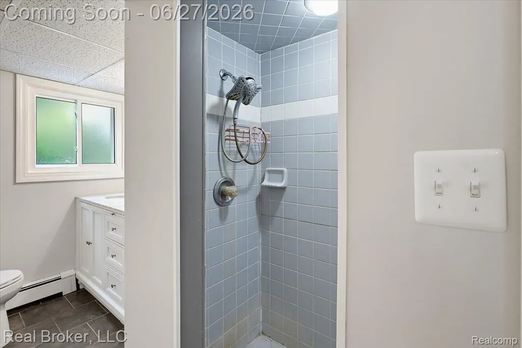 8320 Hillpoint Drive Hamburg Township MI 48116
