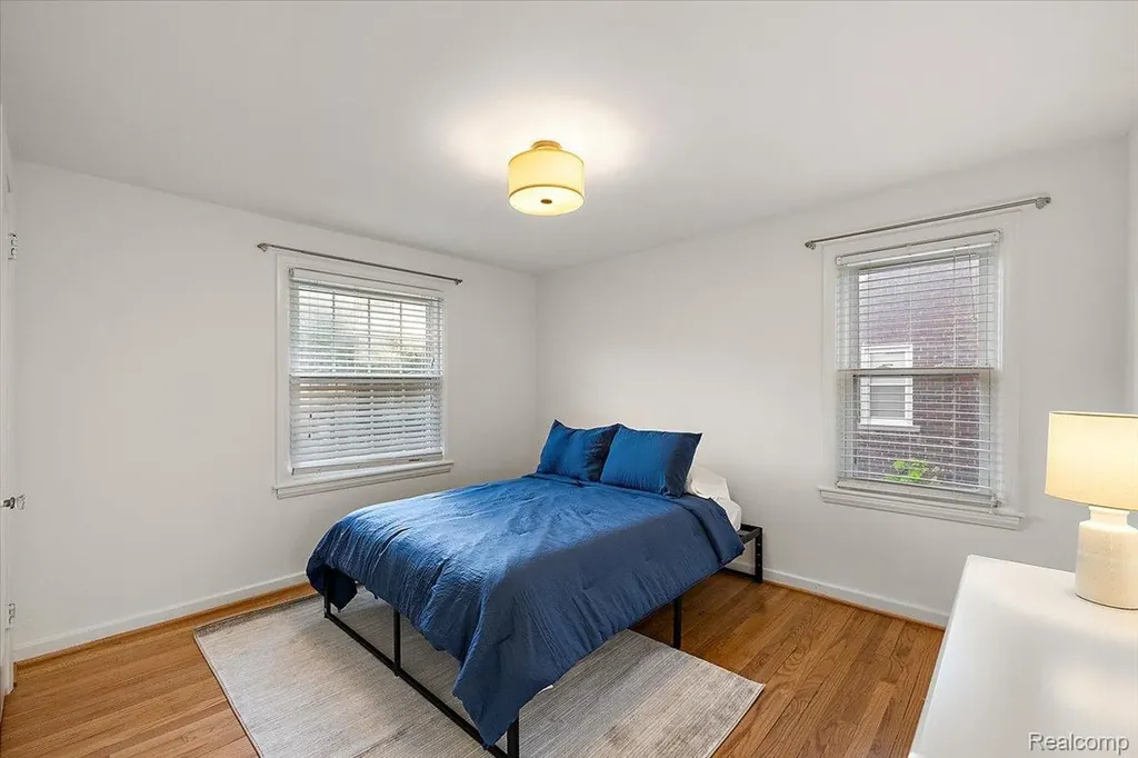 1512 Edgewood Drive Royal Oak City MI 48067