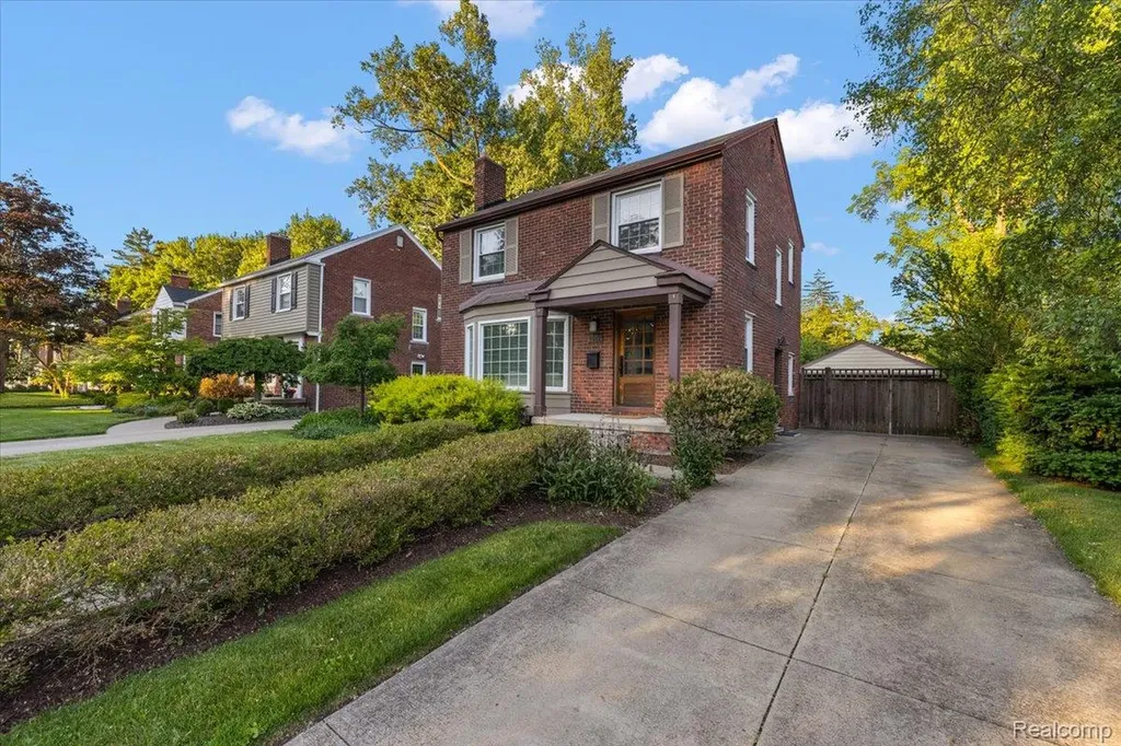 1512 Edgewood Drive Royal Oak City MI 48067