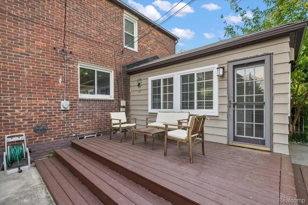 1512 Edgewood Drive Royal Oak City MI 48067