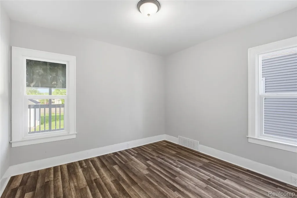 23930 Elmira Street St. Clair Shores City MI 48082