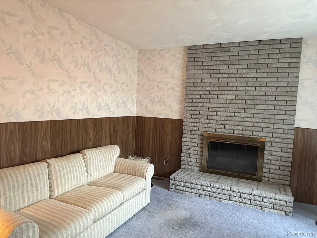 32466 Avondale Street Westland City MI 48186