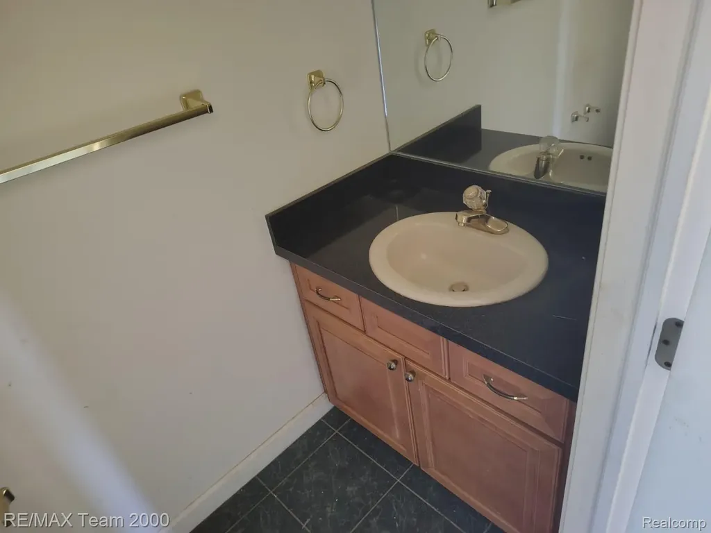19452 Troy Place Detroit City MI 48203