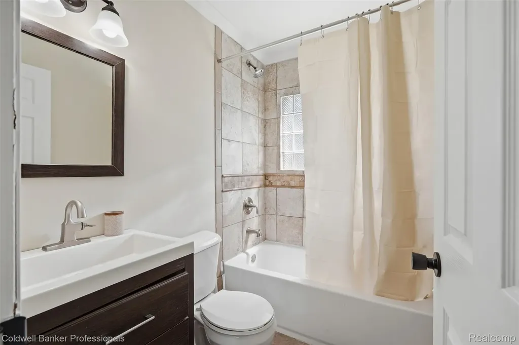 31473 Hazelwood Street Westland City MI 48186