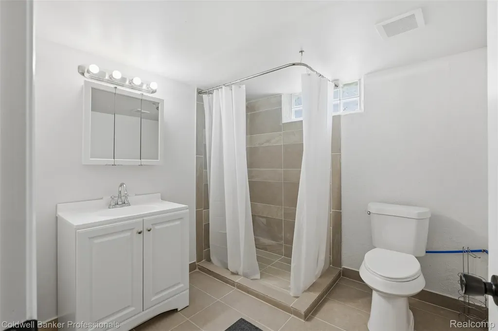 31473 Hazelwood Street Westland City MI 48186
