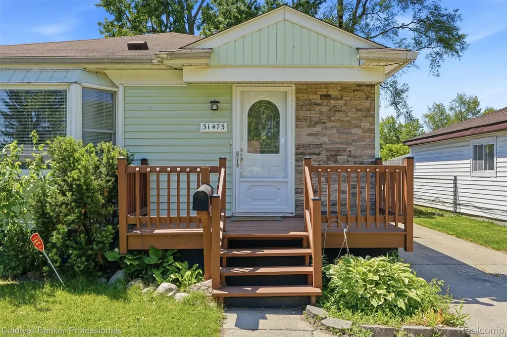 31473 Hazelwood Street Westland City MI 48186