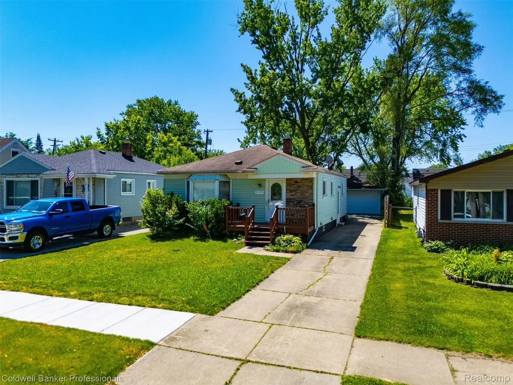 31473 Hazelwood Street Westland City MI 48186