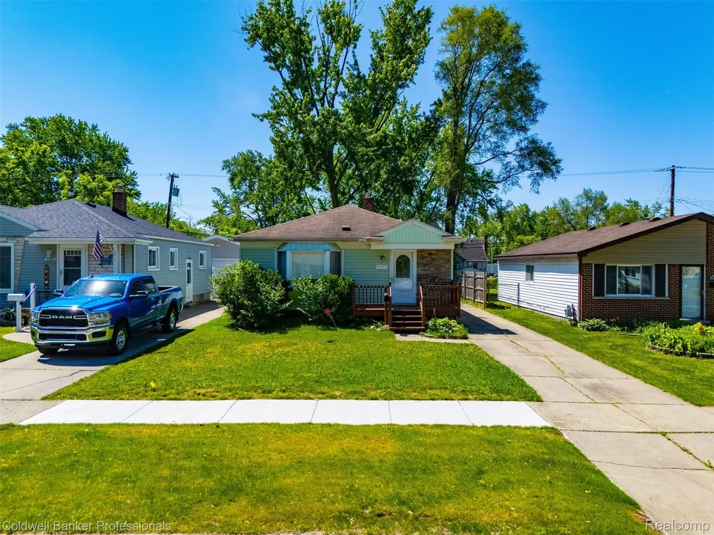 31473 Hazelwood Street Westland City MI 48186