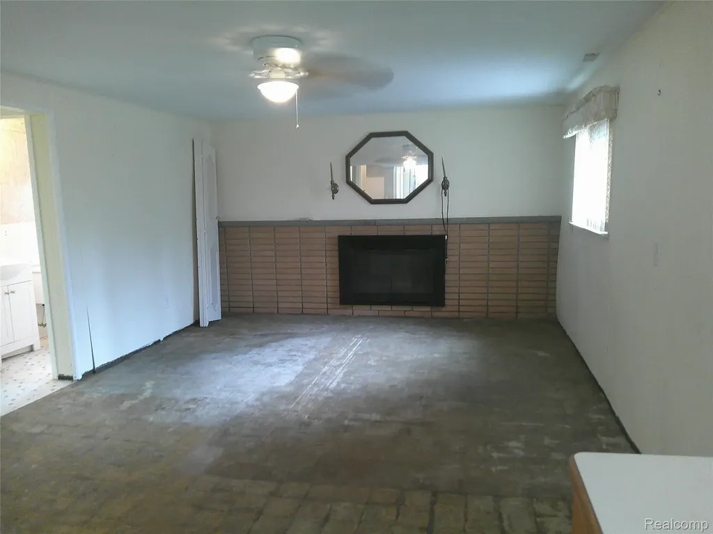 2803 Lexington Court Trenton City MI 48183