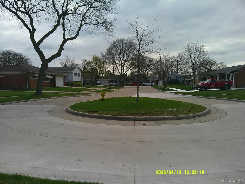 2803 Lexington Court Trenton City MI 48183