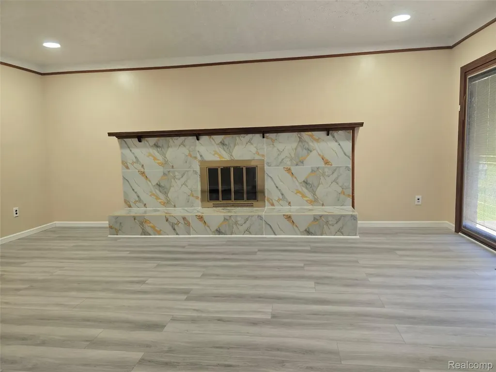 36086 English Drive Sterling Heights City MI 48310