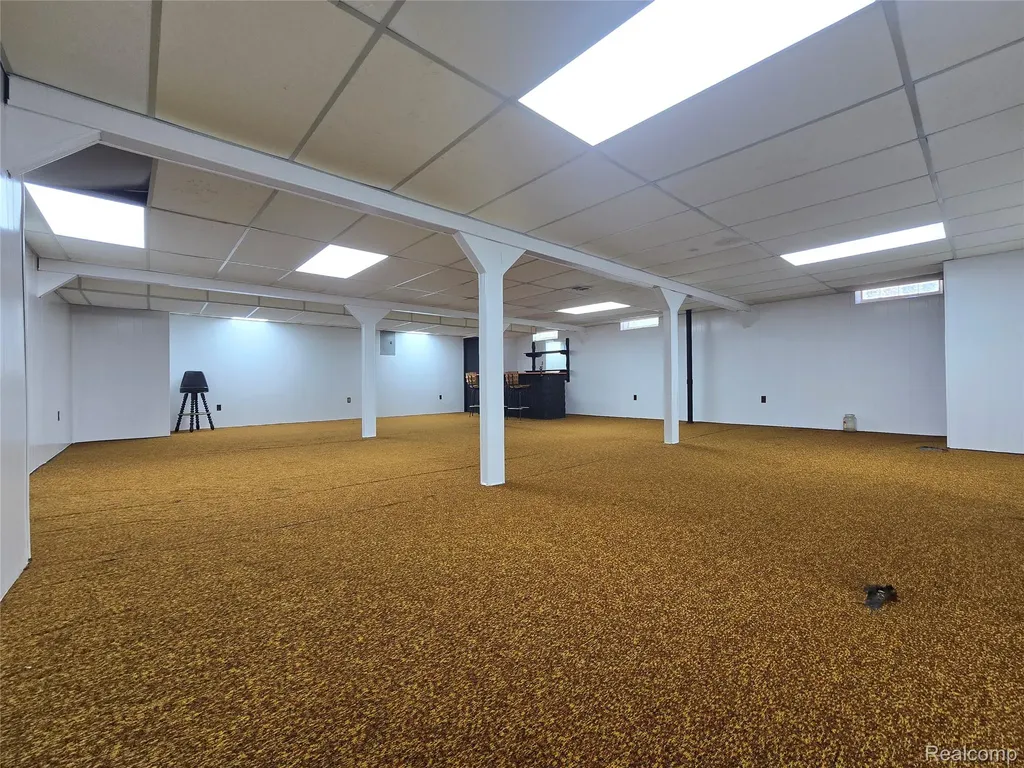 36086 English Drive Sterling Heights City MI 48310