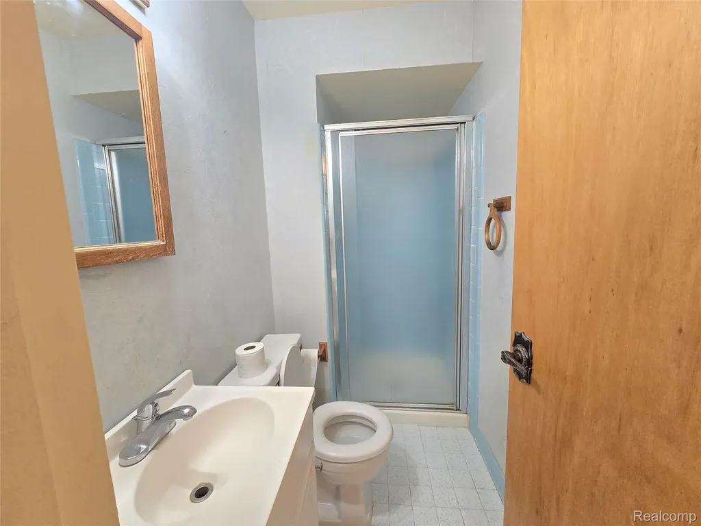 36086 English Drive Sterling Heights City MI 48310