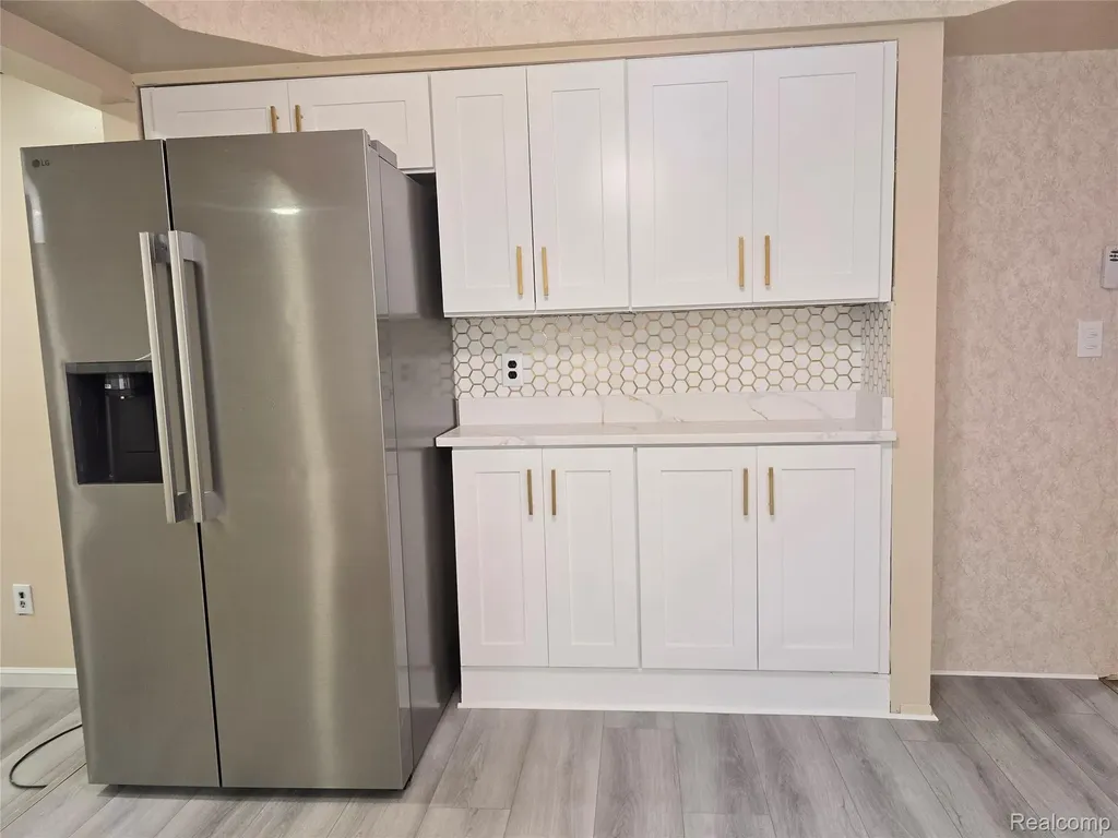 36086 English Drive Sterling Heights City MI 48310