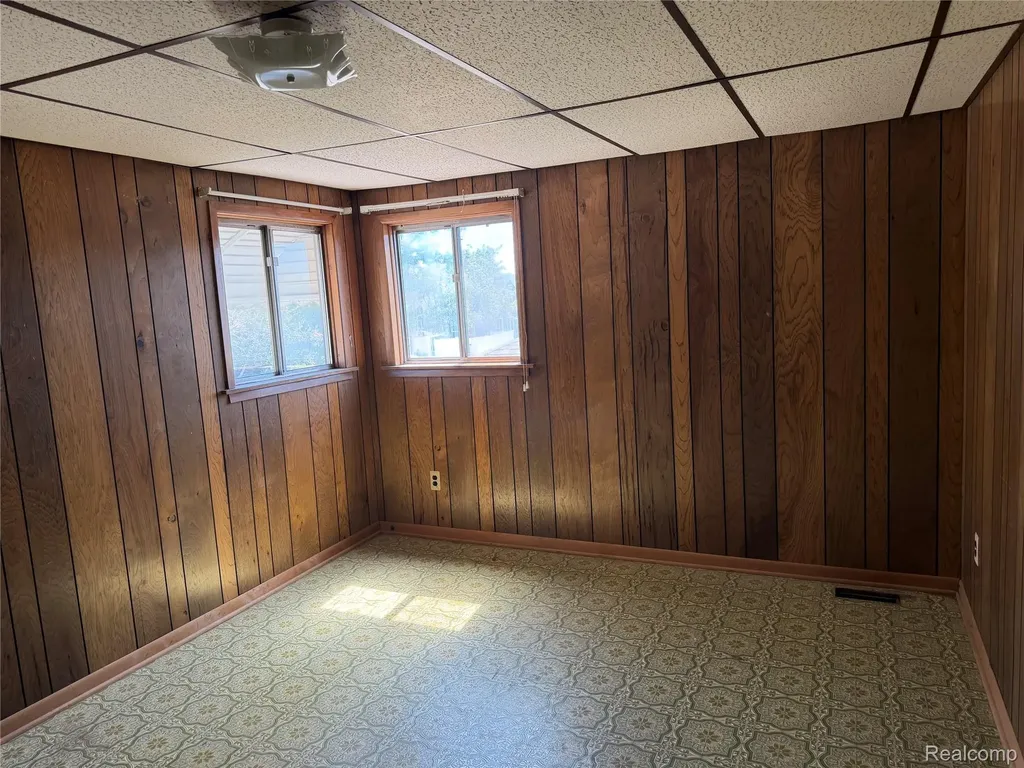 1543 Arlington Avenue Lincoln Park City MI 48146