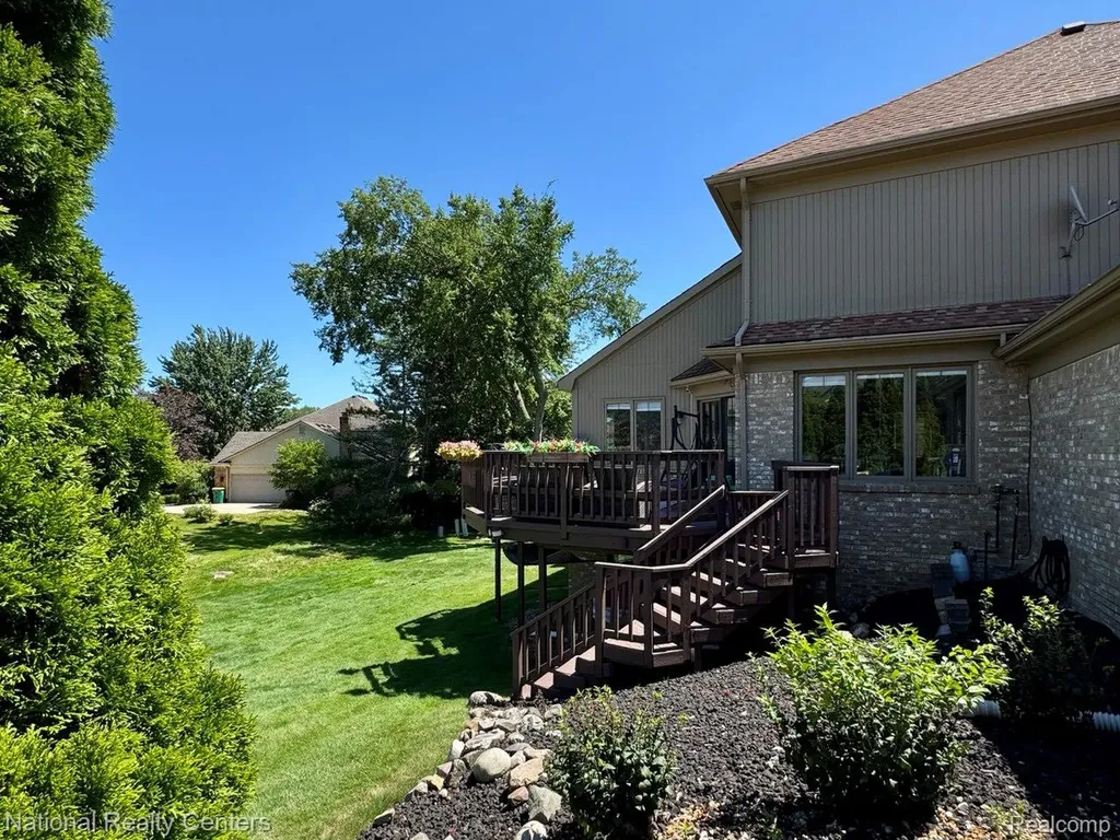 39376 Heatherbrook Drive Farmington Hills City MI 48331
