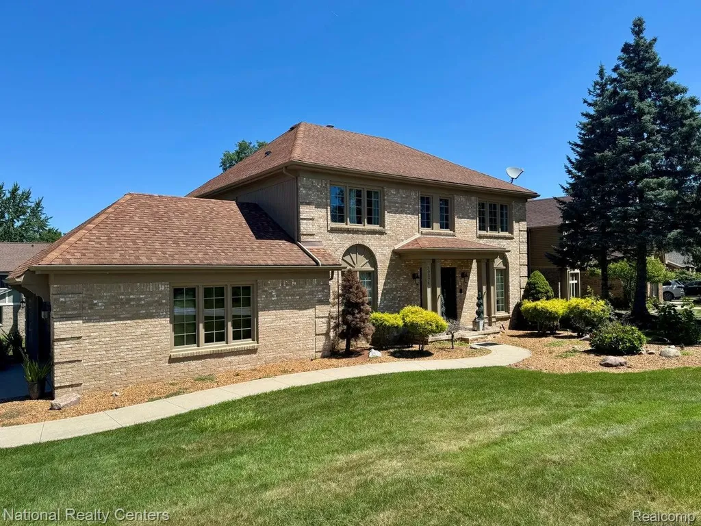 39376 Heatherbrook Drive Farmington Hills City MI 48331