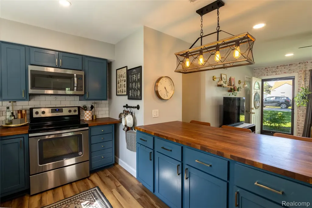 9049 Marlowe Avenue Plymouth Charter Township MI 48170